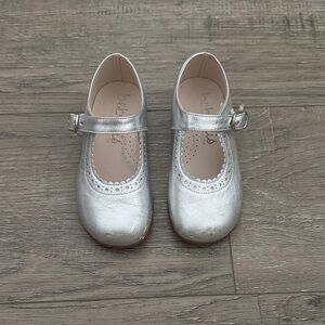 Girls' Silver Mary Jane Dress Shoes with Buckle